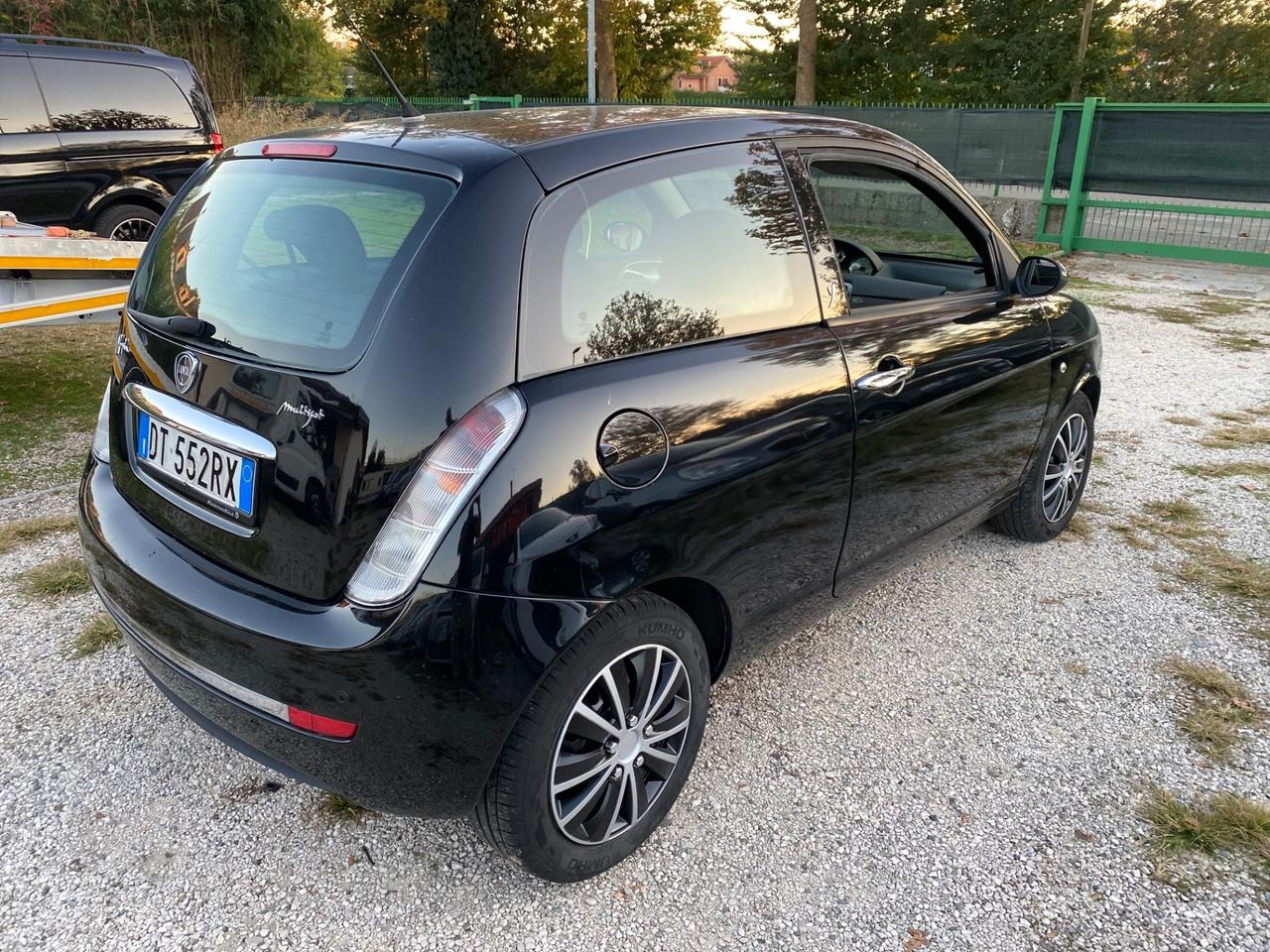 Lancia Ypsilon 1.2 Argento
