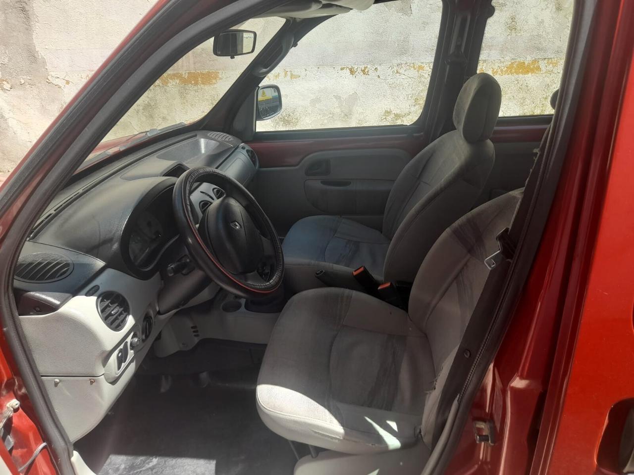Renault Kangoo 1.5cc diesel (PRIVATO)-2004