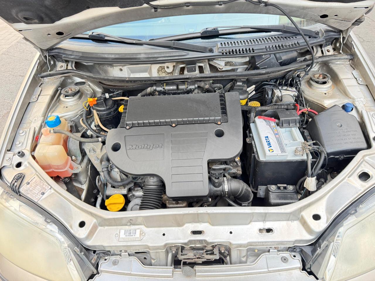 FIAT PUNTO 1.3 MULTIJET DIESEL – 5 PORTE – CLIMATIZZATA