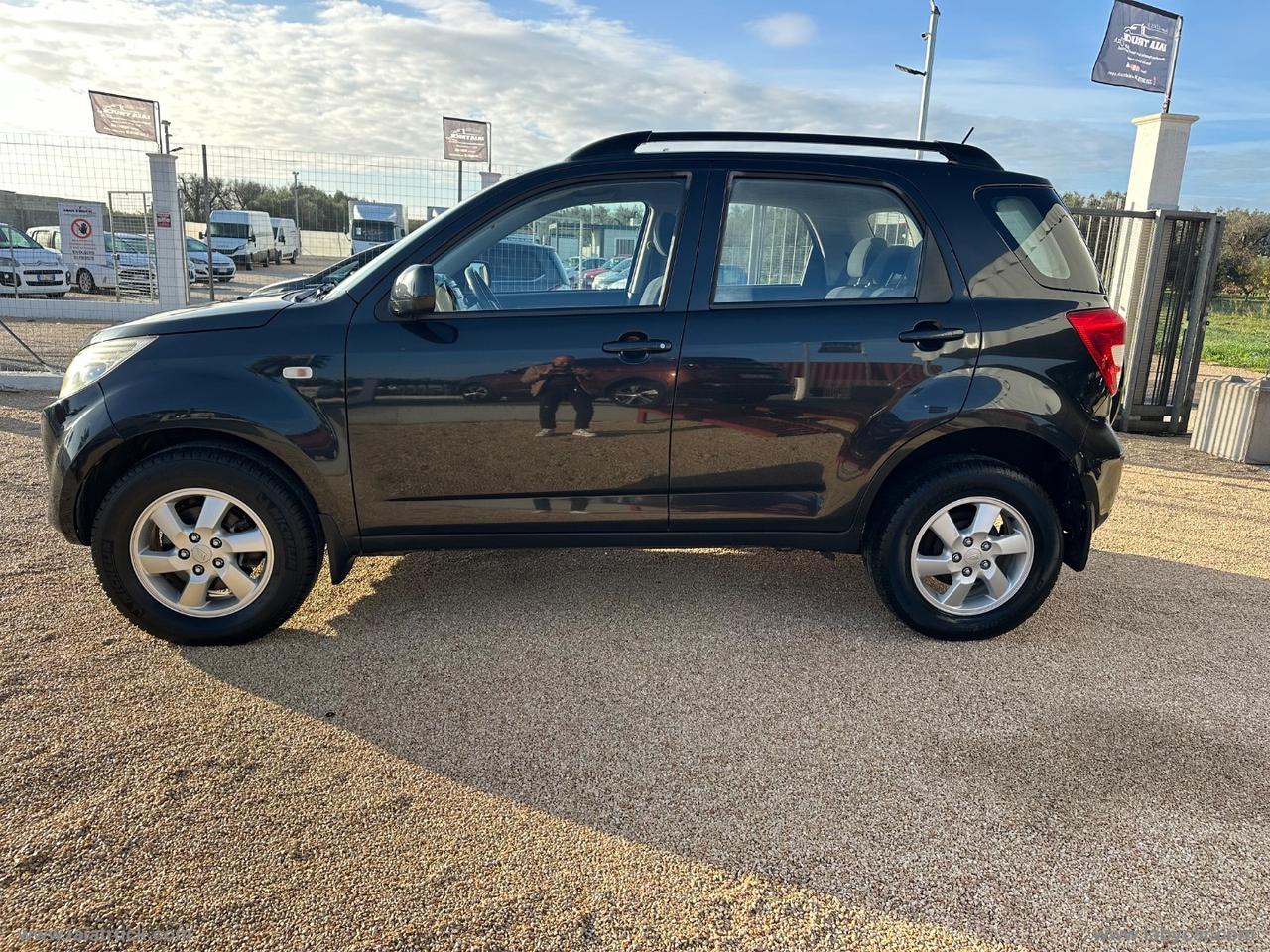 DAIHATSU Terios 1.5 4X4 BENZ-GPL