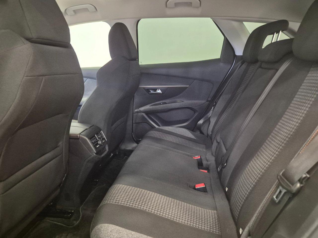 Peugeot 3008 1.6 bluehdi Access 120cv - UNIPROPRIETARIO - NEOPATENTATI - Sens. Park. - Cruise/Lim