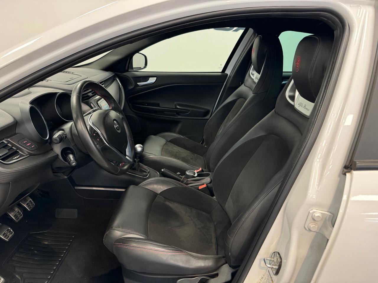 Alfa Romeo Giulietta 1.6 JTDm 120 CV SPORT SEDILI GUSCIO