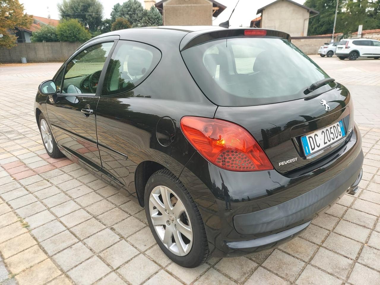 Peugeot 207 1.6 HDi 90CV 3p. XS