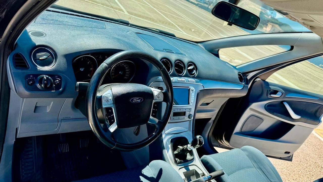 Ford S-Max 2.0 TDCi 140CV CON GANCIO TRAINO