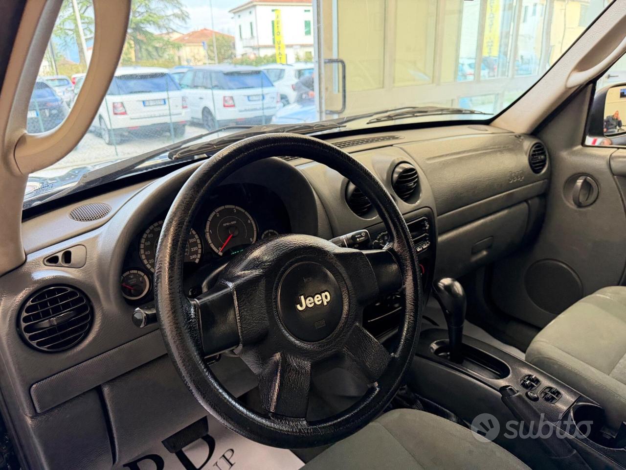 Jeep Cherokee 2.8 CRD Sport automatica