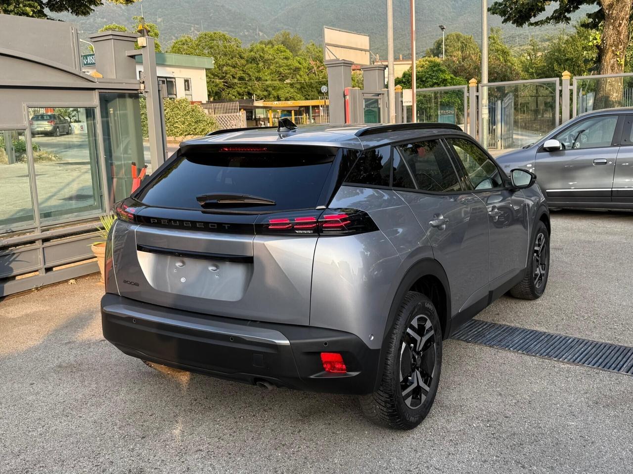 Peugeot 2008 PureTech 100 S&S Allure