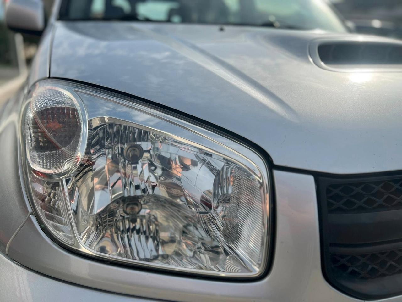 Toyota RAV 4 RAV4 2.0 Tdi D-4D cat 5 porte Sol