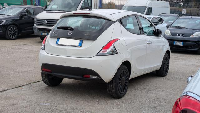 LANCIA Ypsilon HYBRID 1.0cc 70cv