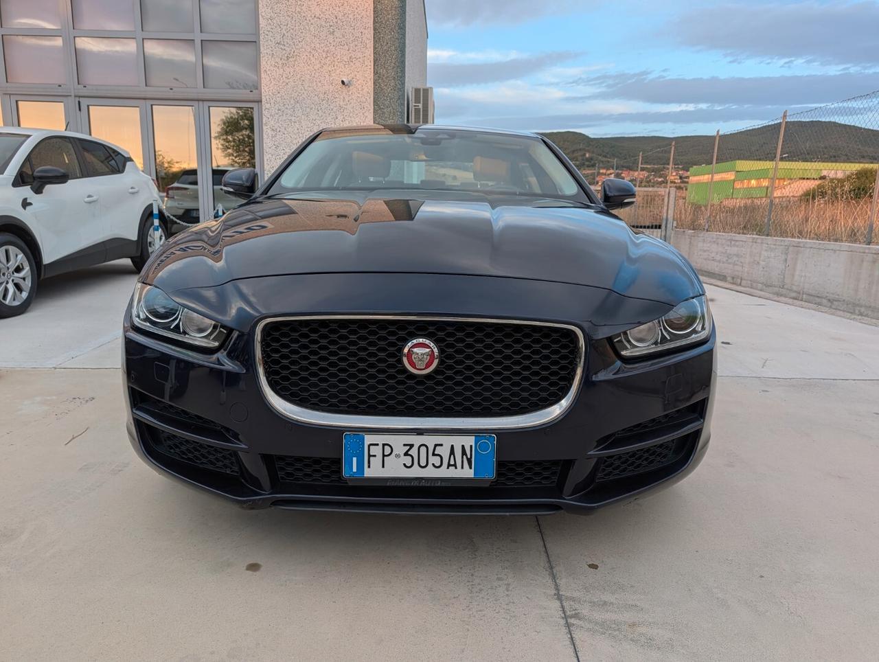 Jaguar XE 2.0 D 180 CV aut. Prestige