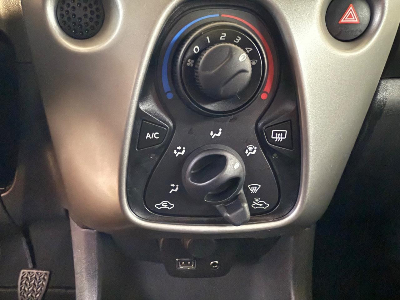 Citroen C1 VTi 68 ETG 5 porte Feel CAMBIO AUTOMATICO