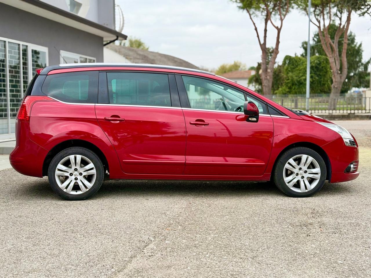 Peugeot 5008 2.0 HDi Automatico 7 Posti