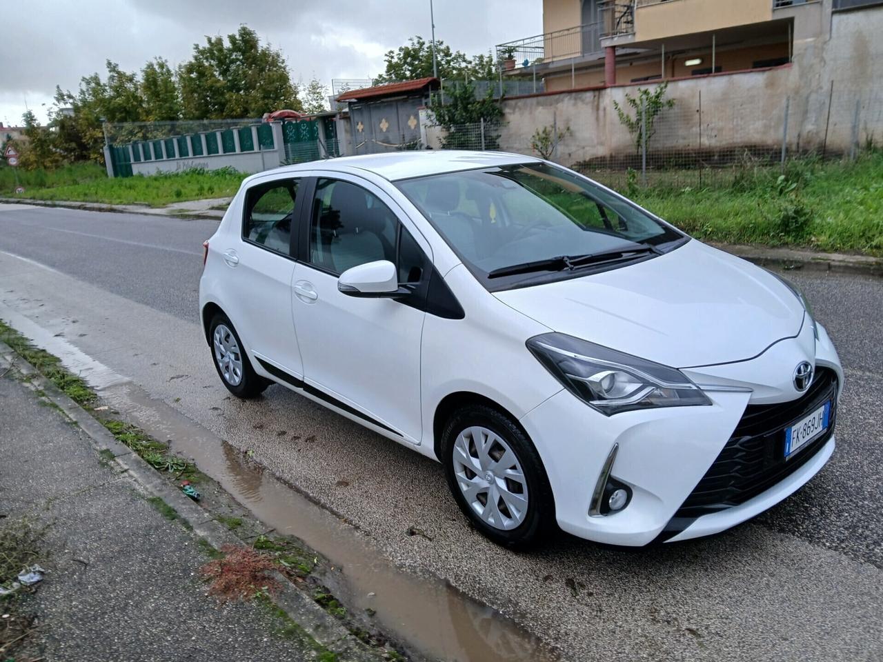 Yaris 1.0 5 porte Km Certificati GaranziA ufficial