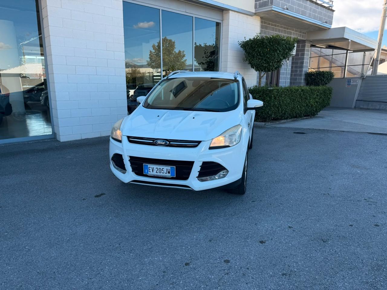 Ford Kuga 2.0 TDCI 140 CV 4WD Titanium