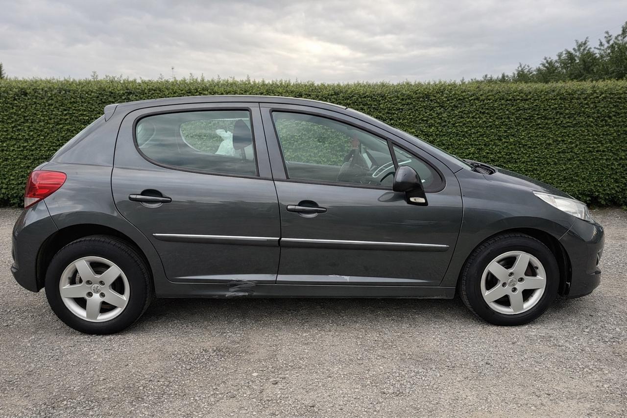 Peugeot 207 1.4 8V 75CV 5p. Energie
