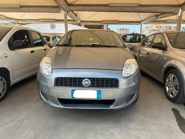 FIAT GRANDE PUNTO CON SOLI 84.700 KM!