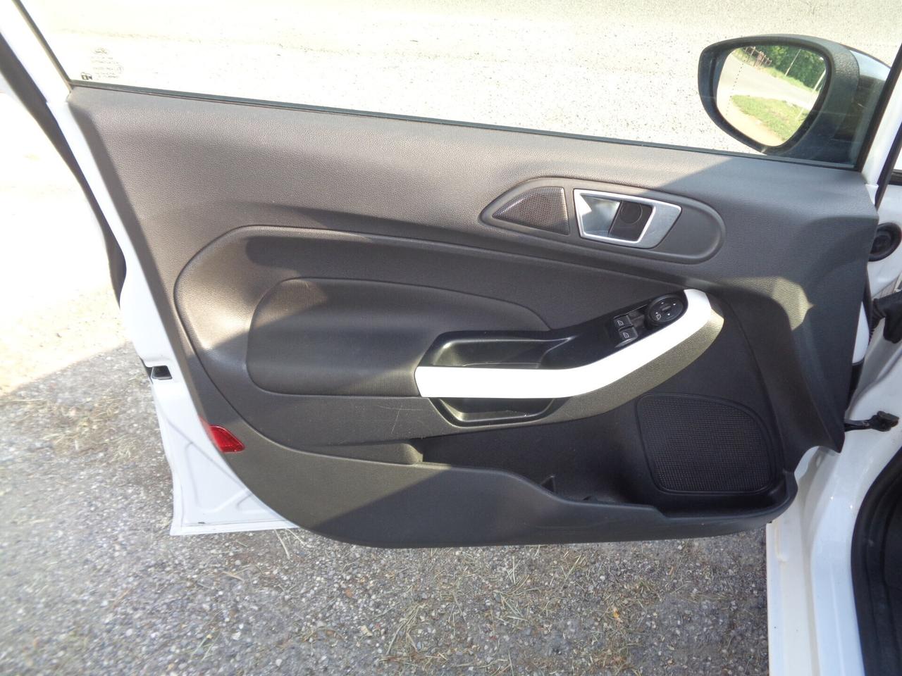 Fiesta 1.2 60CV 5p Black & White Edition 80milakm