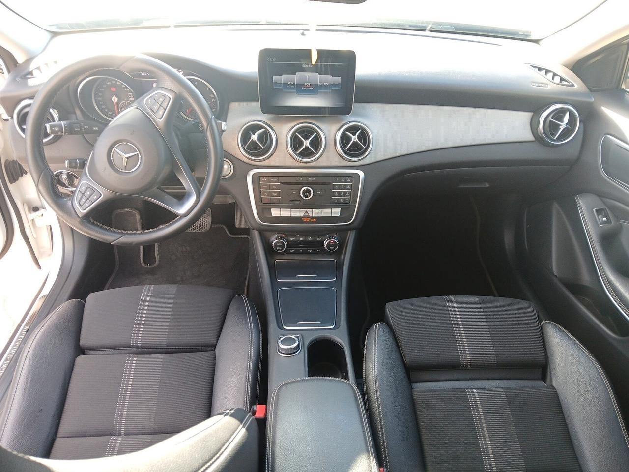 Mercedes GLA 180 AUTOMATIC PREMIUM 1.5 109CV