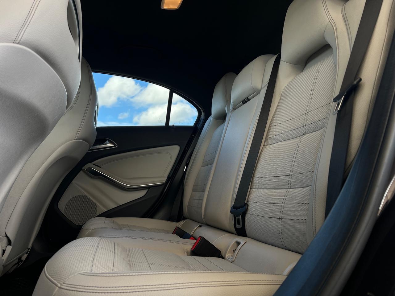 Mercedes-benz A 180 d Automatic Sport CRYSTAL GREY