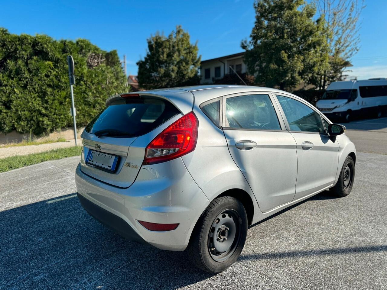 Ford Fiesta 1.4 TDCi 68CV 5 porte Titanium