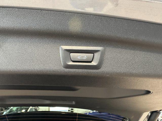BMW 220 i 48V Active Tourer Msport Tetto-18"-Camera-IVA