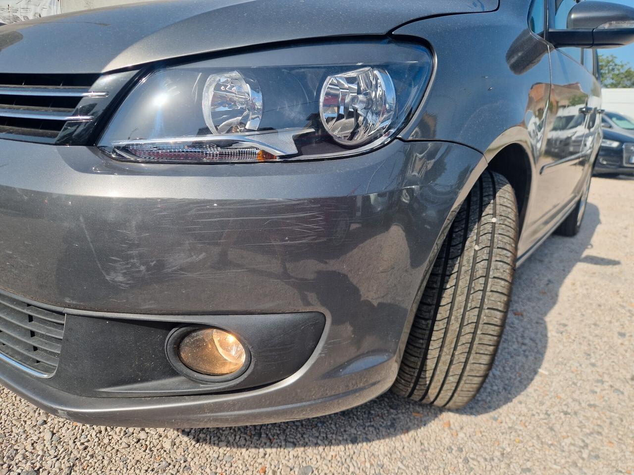 Volkswagen Touran 1.6 TDI DSG Comfortline-2014