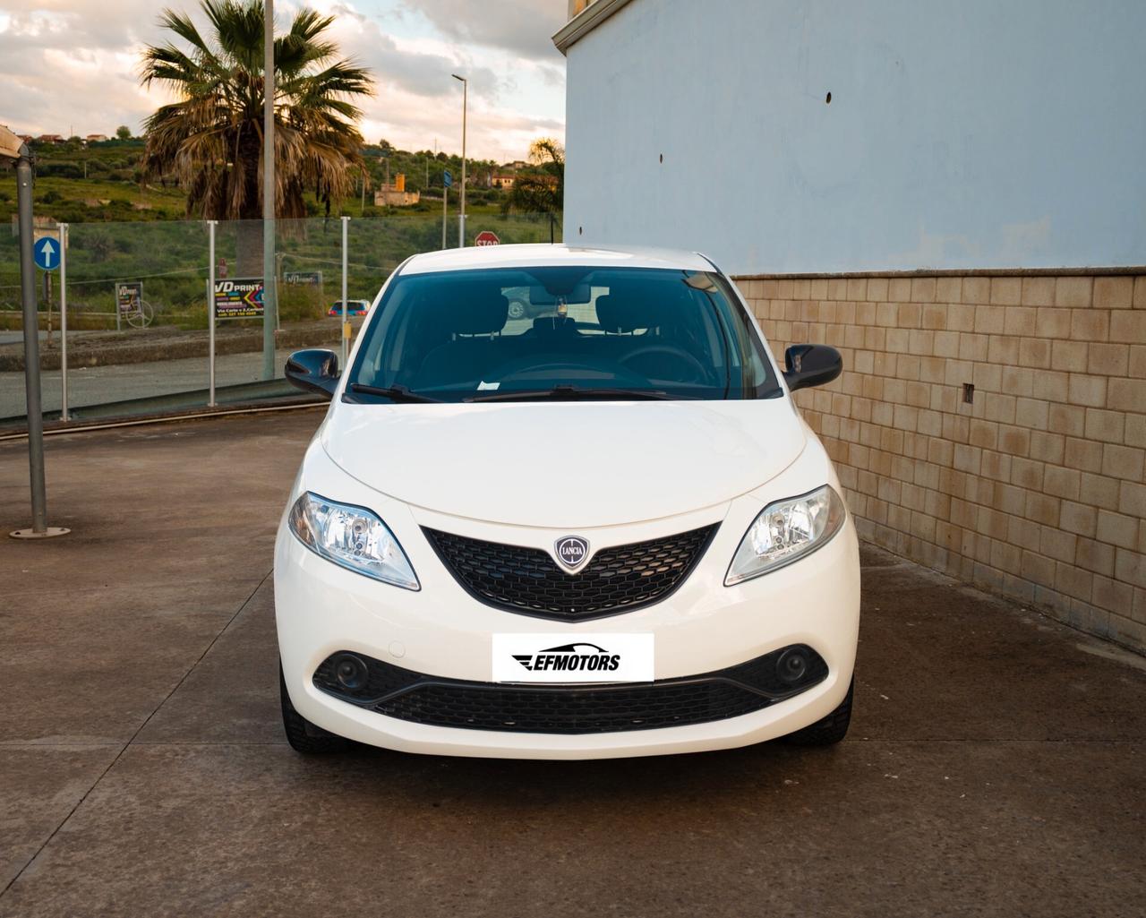 Lancia Ypsilon 1.2 69 CV 5 porte S&S Gold