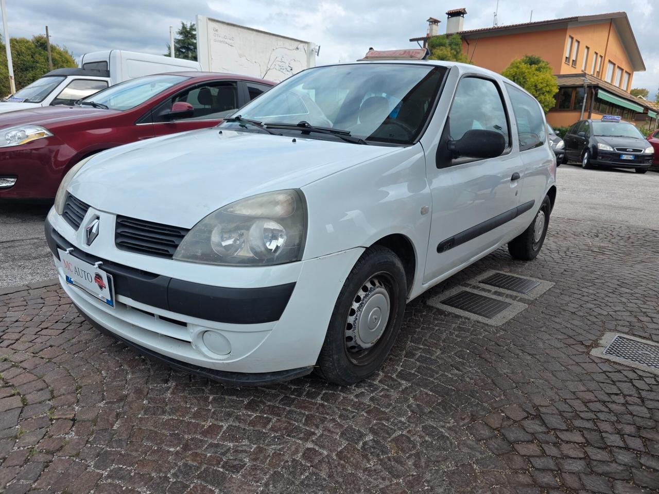 Renault Clio 1.5 dCi 65CV cat 3 porte Access Van con 165.000km