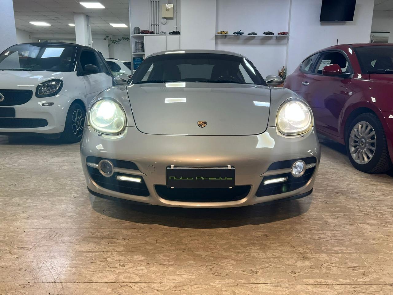 Porsche Cayman 2.7