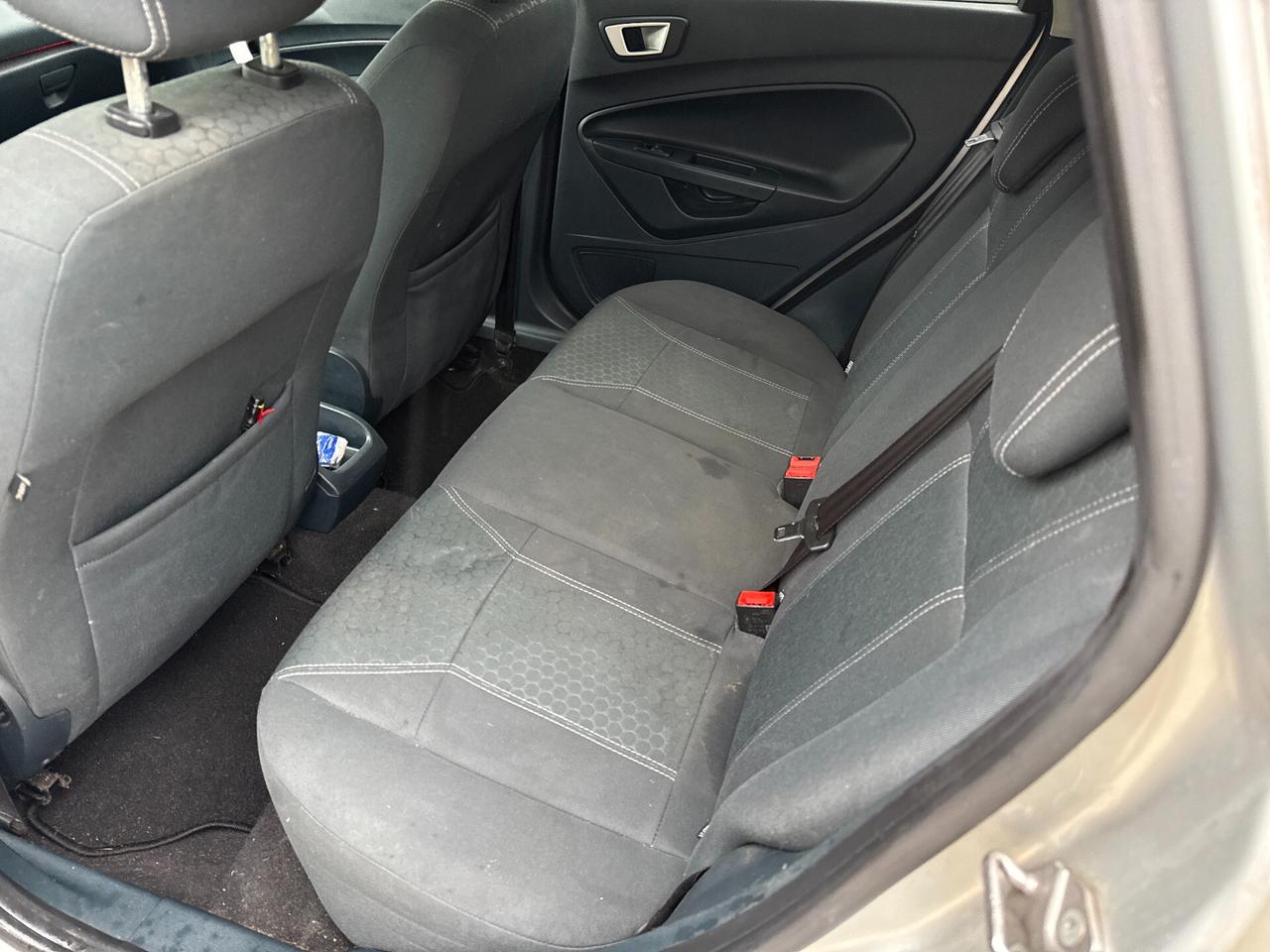 Ford Fiesta 1.4 TDCi 70CV 5 porte Titanium