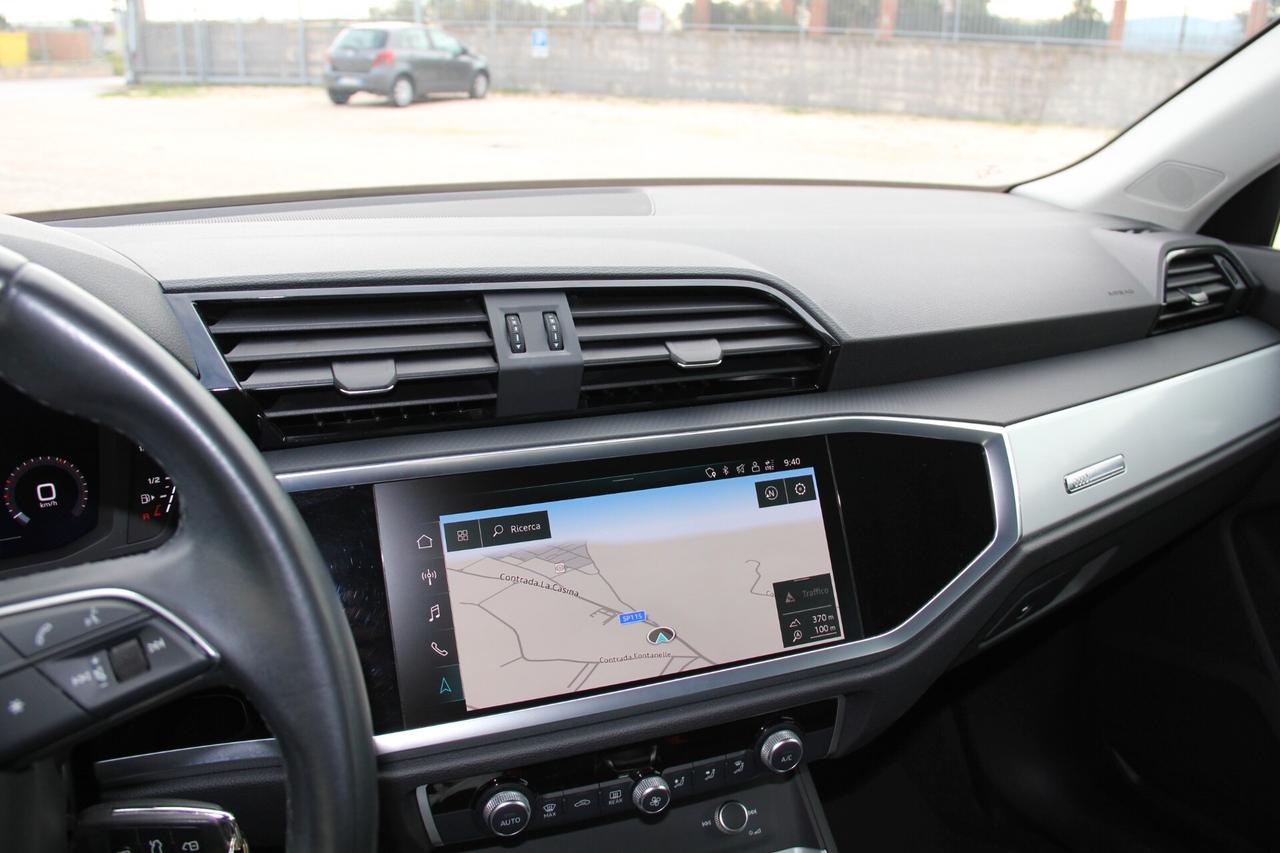 Audi Q3 SPB TDI S tronic Business (KW 110 - CV 150)