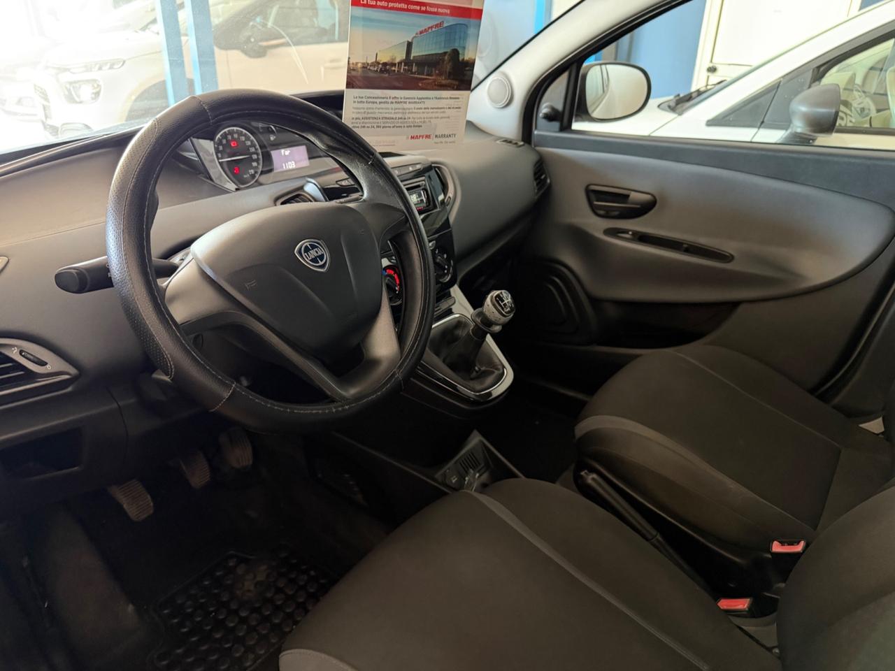 Lancia Ypsilon 1.2 69 CV 5 porte 2015
