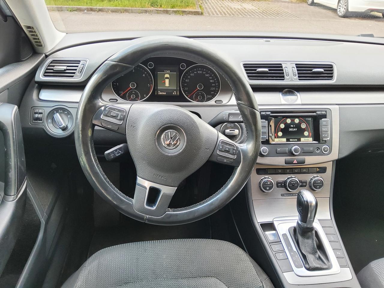 Volkswagen Passat Var. Bs. 1.6 TDI DSG Comf. BMT