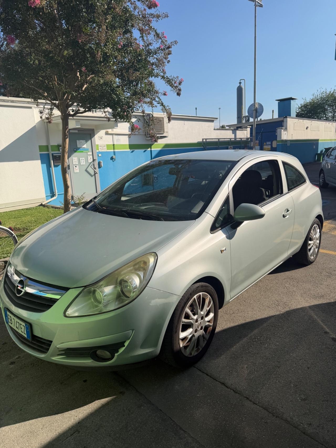 Opel Corsa 1.2 3 porte Sport