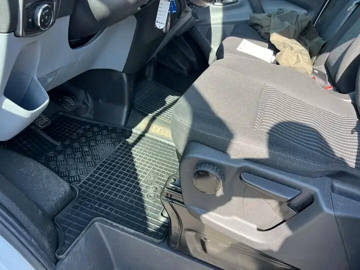 Ford Transit Custom 310 2.0 TDCi 130 PC Furgone Entry