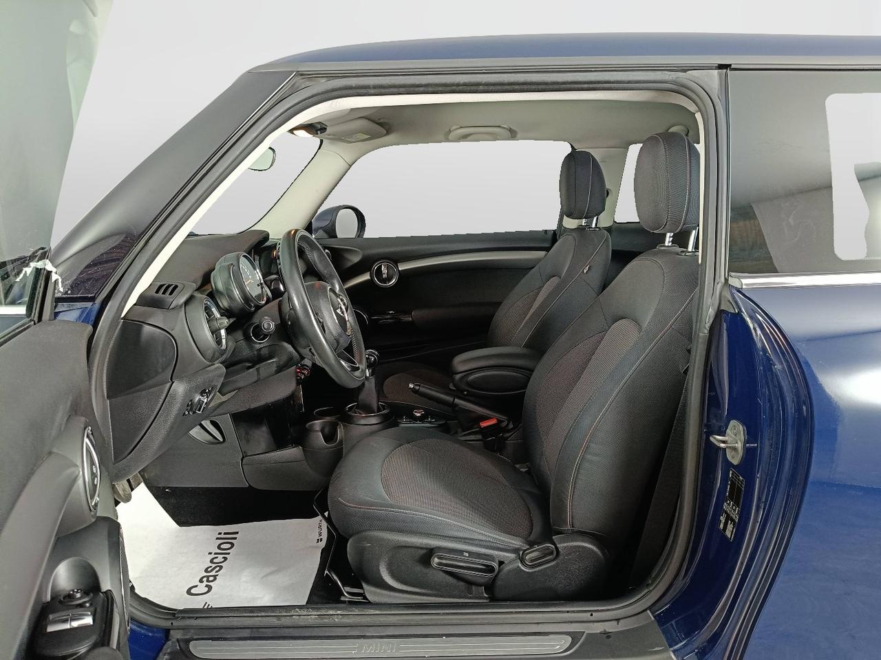 MINI Mini IV F55-F56 2014 - Mini 1.5 One D Business 3p
