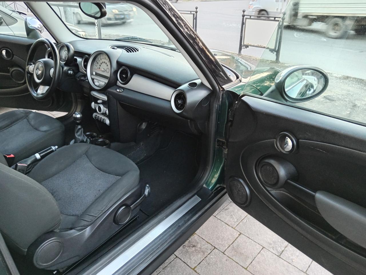 Mini Mini 1.6 16V Cooper D