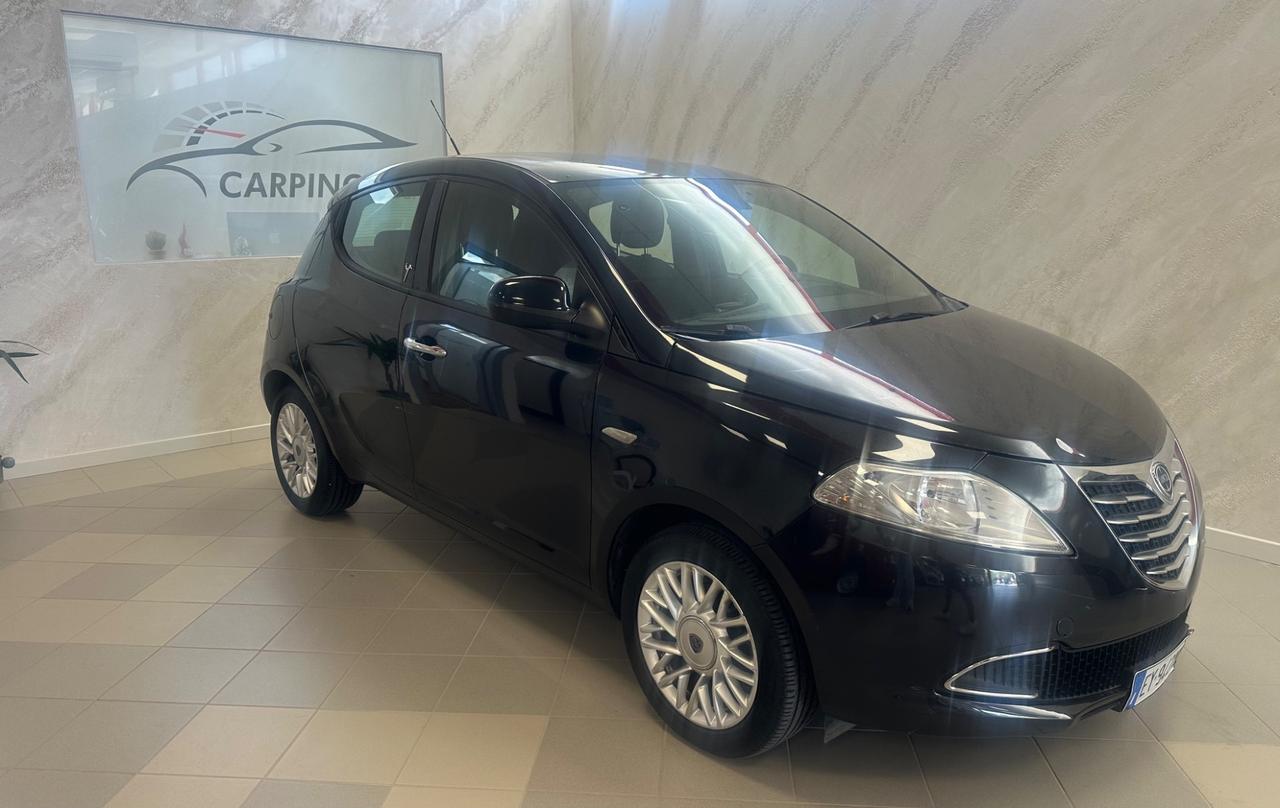 Lancia Ypsilon 1.2 69 CV 5 porte Platinum