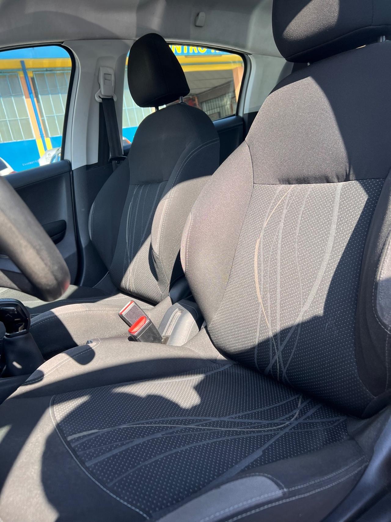 Peugeot 208 1.4 95 CV