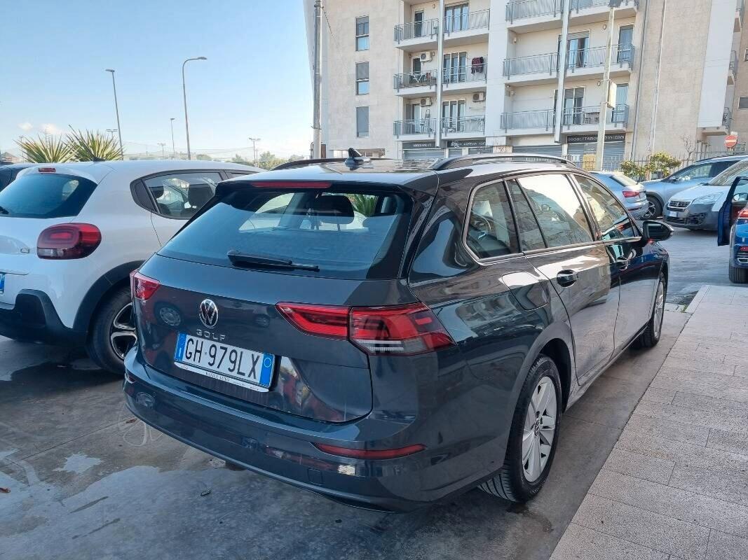 Volkswagen Golf VIII Variant 2.0 tdi Life 115cv