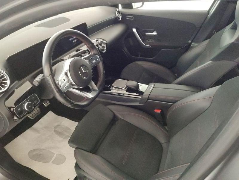 Mercedes-Benz Classe A A 200 d Premium Night edition 4matic auto