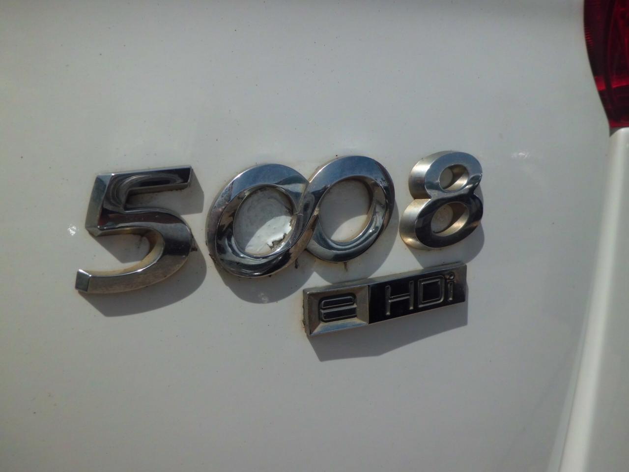 Peugeot 5008 1.6 e-HDi 115CV Stop&Start cambio robotizzato Allure