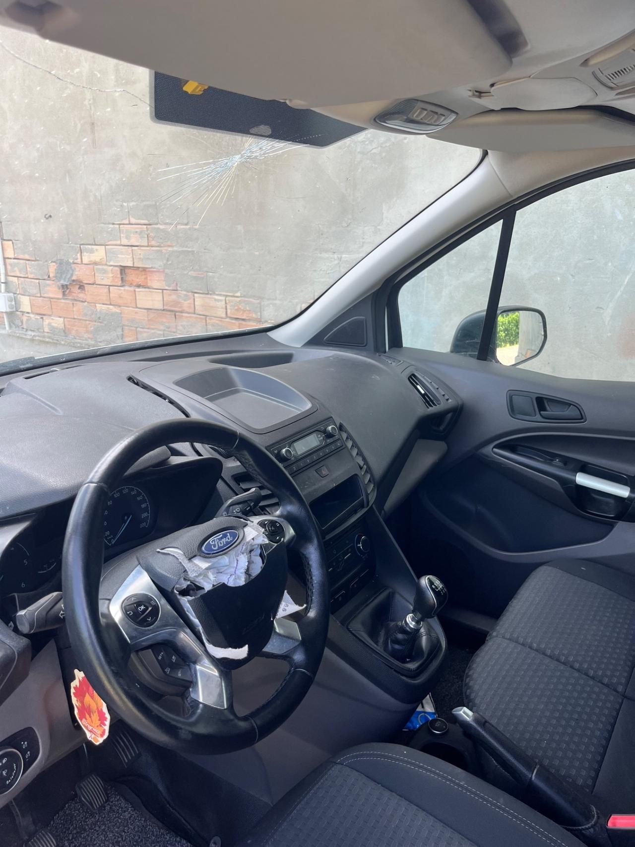 Ford Transit Connect 2019 1.5 DIESEL INCIDENTATO