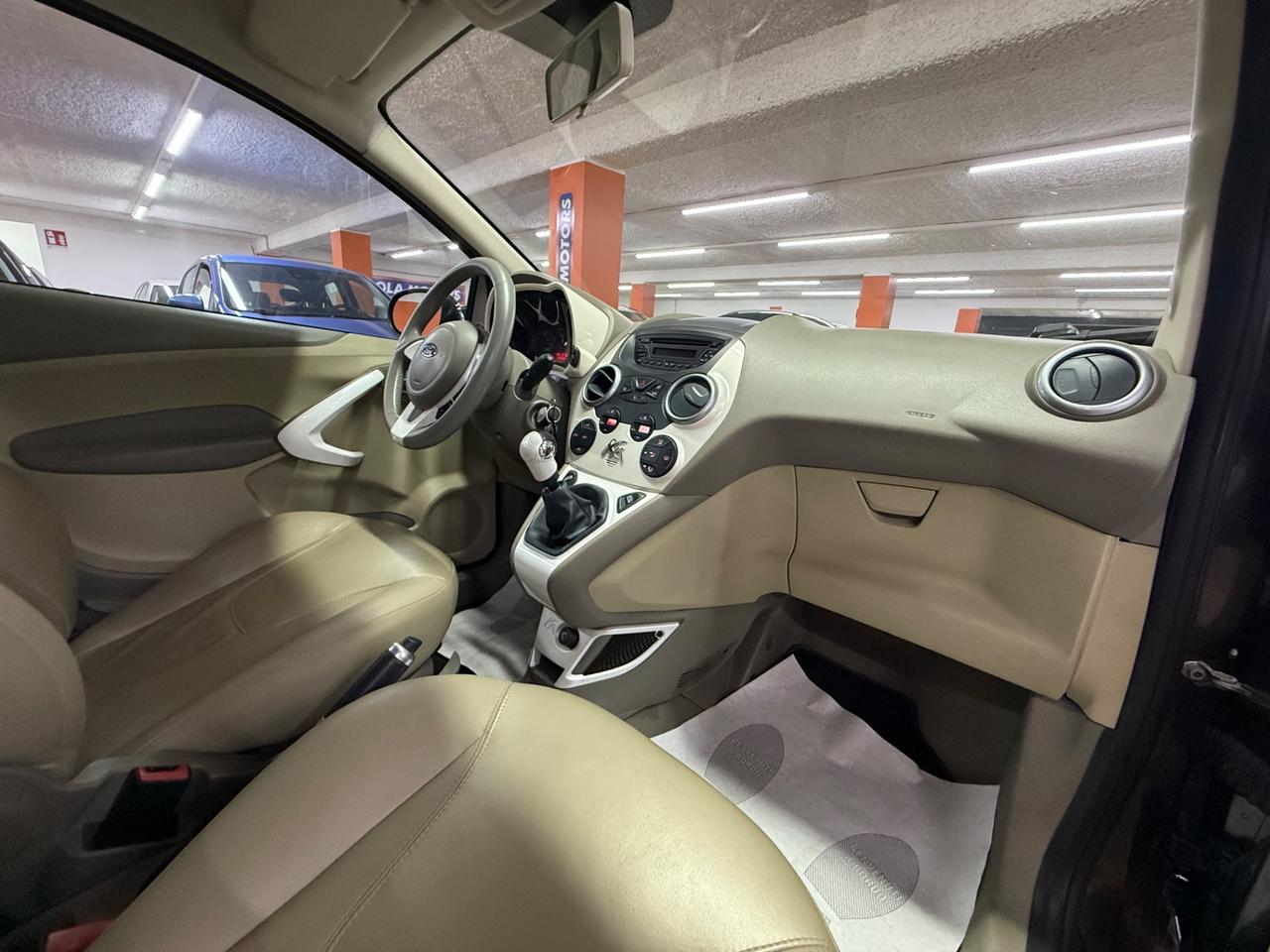 Ford Ka Ka 1.2 69CV Titanium TETTO PANOR.