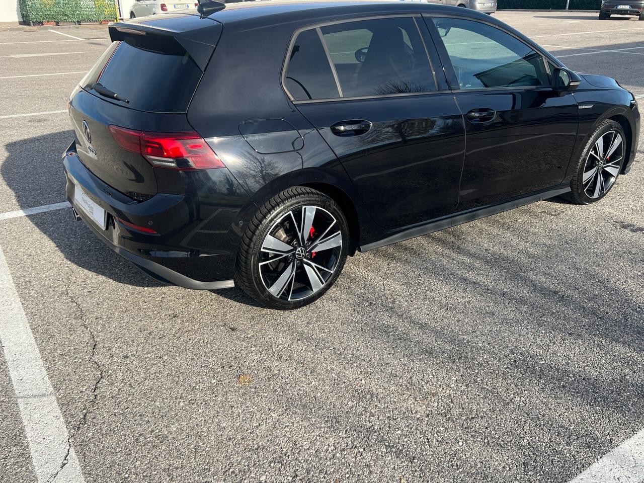 Volkswagen Golf VIII GTD 200cv dsg iQ Light FULL