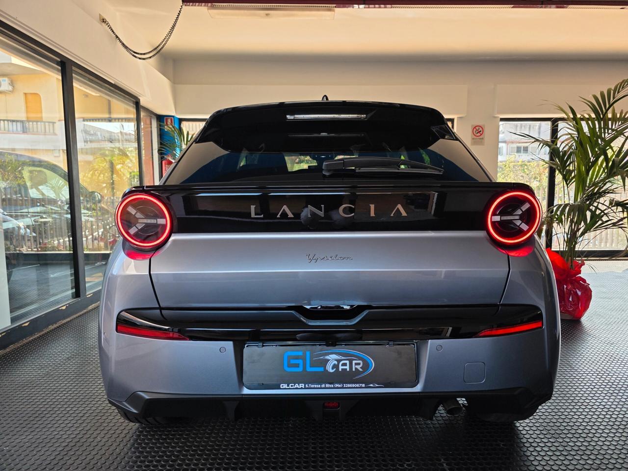 Lancia Ypsilon Hybrid e-DCT NUOVA
