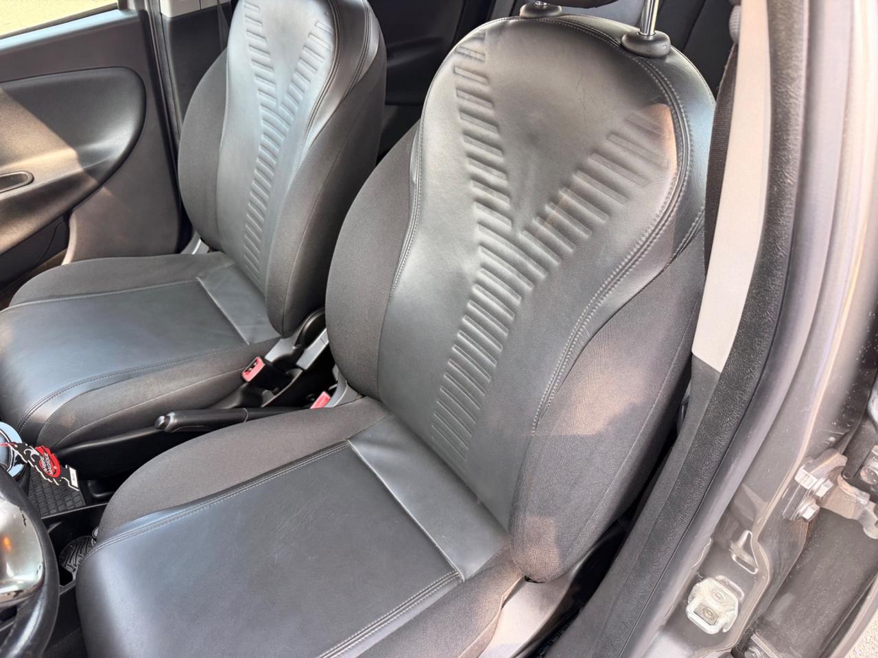 Lancia Ypsilon 1.2 69 CV 5 porte S&S Gold
