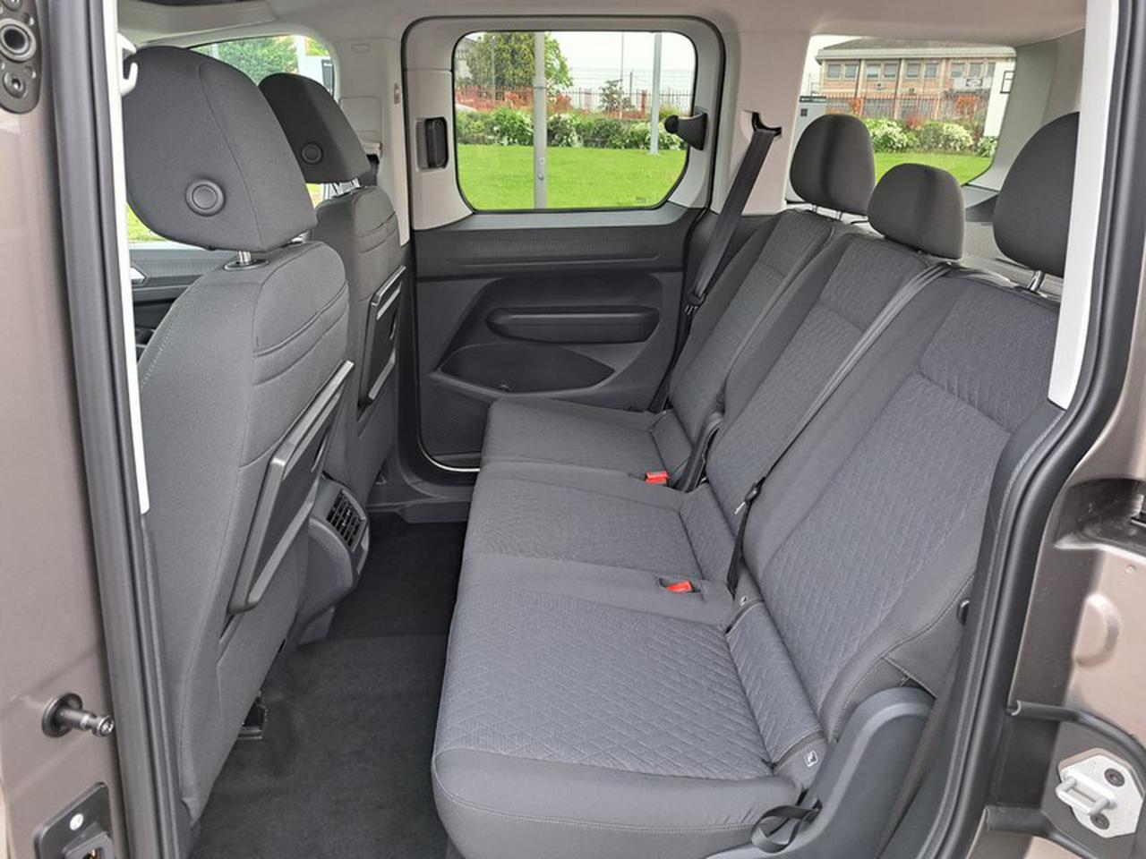 Volkswagen Caddy 2.0 tdi scr 122cv edition dsg7
