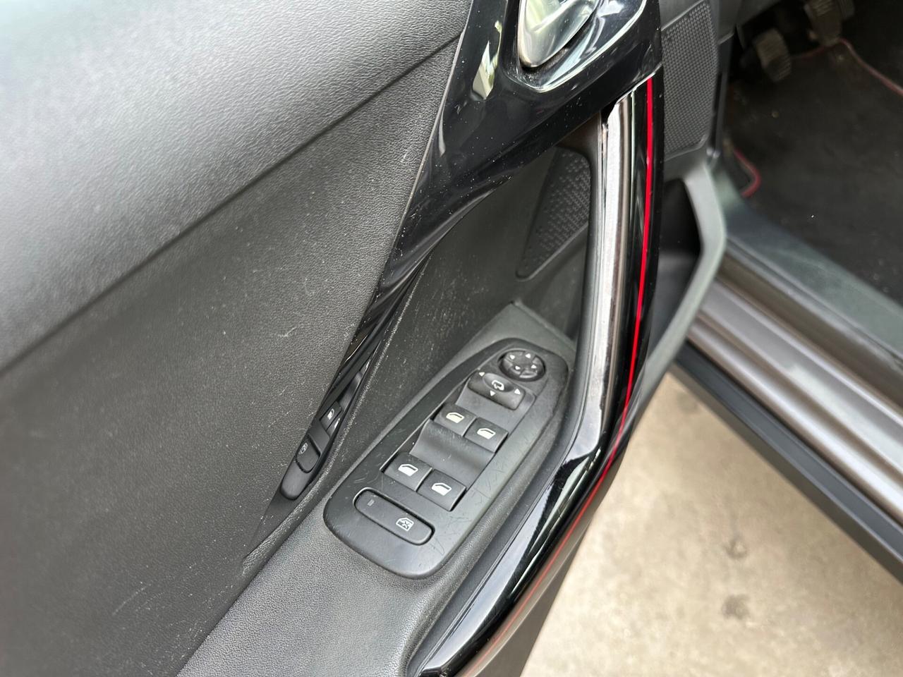Peugeot 2008 1.4 HDi 68CV GT LINE