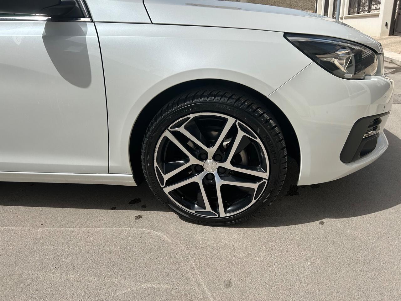 Peugeot 308 BlueHDi 120 S&S SW Allure