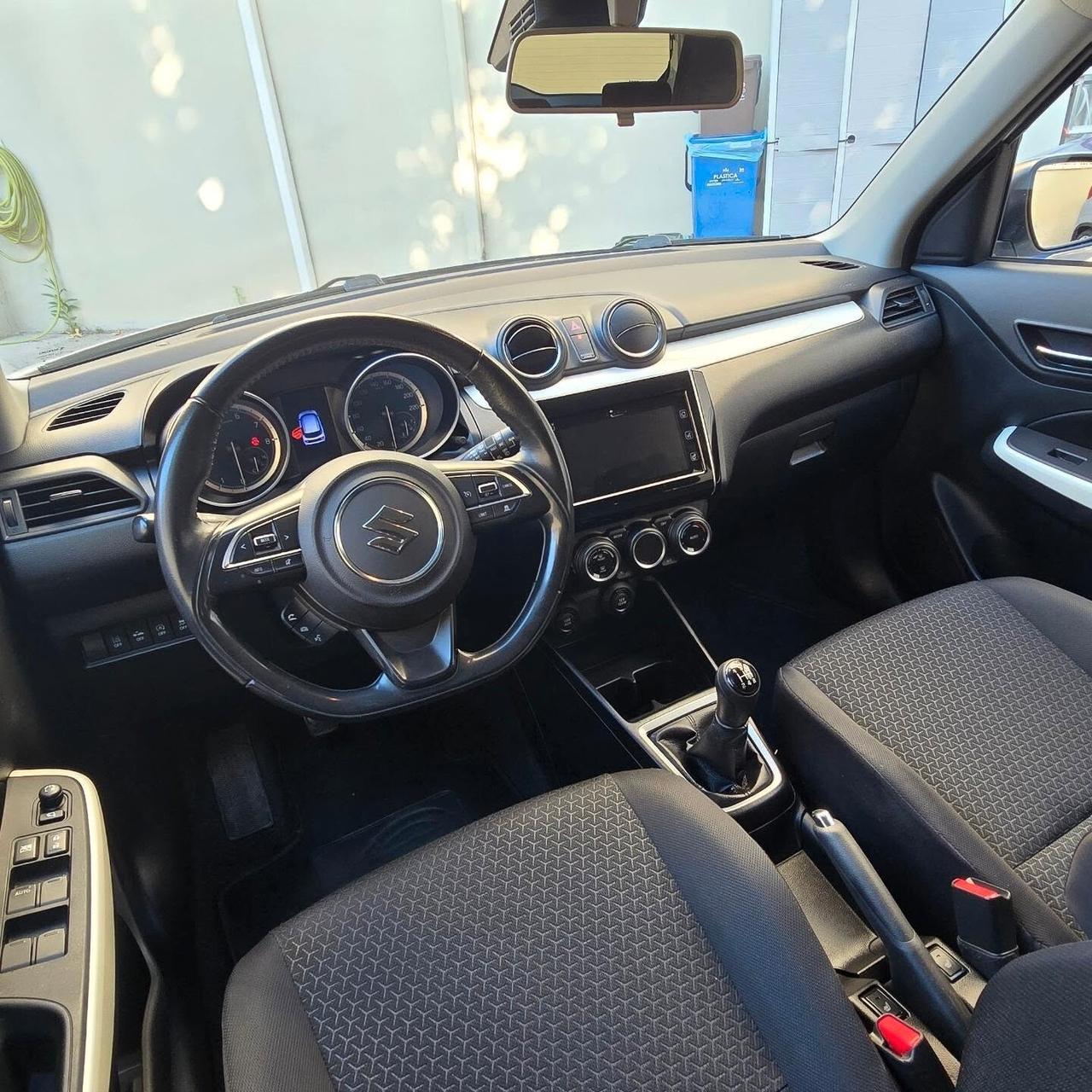 Suzuki Swift 1.2 Hybrid Top